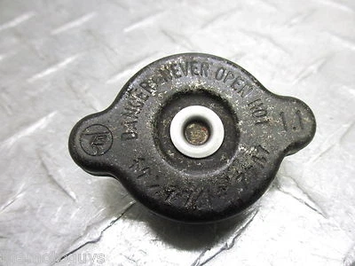 2005 03 04 05 Yamaha Yzf600r Yzf600 Yzf 600 600R RADIATOR CAP 5SL-12462-00-00 - Image 1 of 4