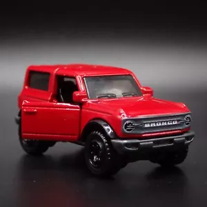 2021-2024 FORD BRONCO 2 TWO DOOR RARE 1:64 SCALE DIORAMA DIECAST MODEL CAR - Picture 1 of 7