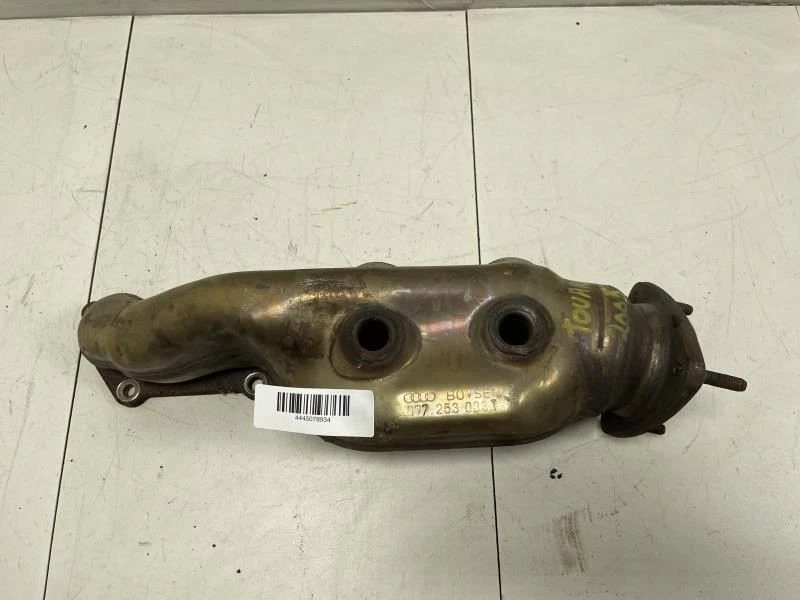 Volkswagen Touareg 2004 2007 4,2 L colector de escape del lado del conductor izquierdo OEM+ Foto 1 de 4