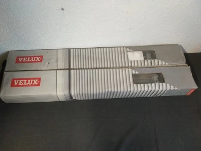Store Vénitien Velux M04 304 61cm*74cm Neuf Livraison Offerte !!! Foto 1 de 4