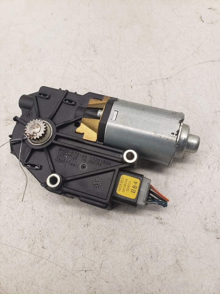 Motor de techo MAZDA 5 2012 1419854 Foto 1 de 4