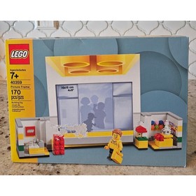LEGO Yellow Lego Store Picture Frame NEW 40359 with minifigure included
