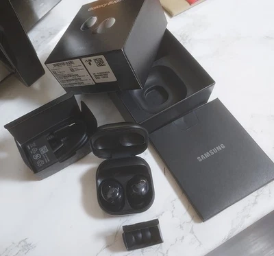 Samsung Galaxy Buds Pro SM-R190 Wireless Ear phones Phantom Black ORIGINAL  - Image 1 of 4