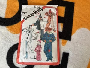 Vtg Simplicity Clown Halloween Costume Pattern 5740 Childs size 6-8 Boys Girls - Picture 1 of 3