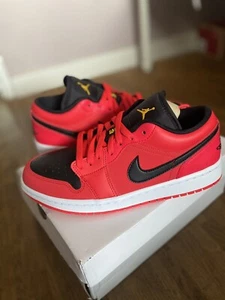 Women's Nike Air Jordan 1 Low Siren Red Black DC0774-600 Size Womens 9.5 - Bild 1 von 6