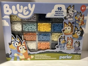 Bluey Fused Bead Deluxe Perler Box Kit, 10 einzigartige Muster - Bild 1 von 2