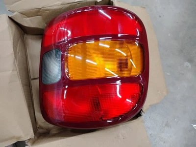 Luz trasera lámpara conductor izquierdo para 99-03 Chevy Silverado/GMC Sierra (paso) Foto 1 de 4