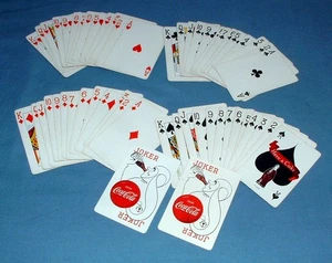 MAZZO DI CARTE DA GIOCO VINTAGE COCA COLA PARTY GIRL CON JOLLY - 1951 - USATO - Foto 1 di 7