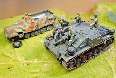 Built Painted Tamiya 1/35 German Sturmg III tank & sdkfz 251, infantry lot - Image 1 of 4
