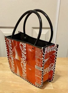 Coca-Cola Small Purse - Custom Made from Plastic & Recycled Cans - Bild 1 von 6