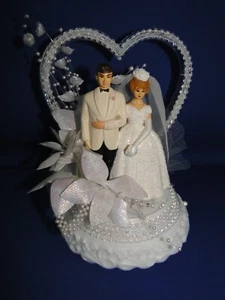 New Vintage Elegant Wedding Cake topper Bride & Groom with glass look heart #109 - Picture 1 of 8