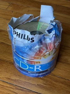 Philips CD-R 80 Mins 700MB 52X Speed  Recordable Blank Discs (70 DISCS)  New - Picture 1 of 3