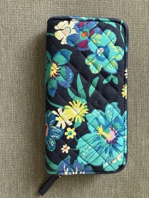 Cartera Vera Bradley en el patrón floral "Midnight Blues" Foto 1 de 3