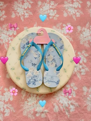 💕LoveShackFancy X Havaianas Mujer Azul Susurro🩵Top Chanclas🤍Talla 5/6 Foto 1 de 4