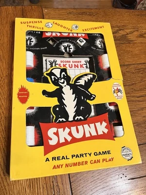 VINTAGE 1953 SKUNK DICE GAME BY SCHAPER NICE NEAR COMPLETE - Image 1 of 4