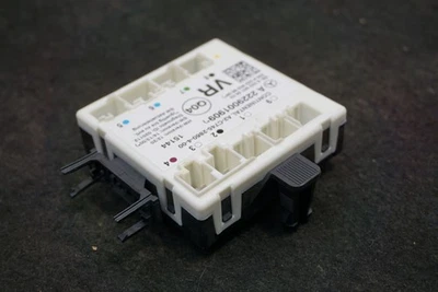 Front Right Door Module OEM 2229001909 Mercedes S-Class S550 S63 C217 W222 2015 - Image 1 of 4