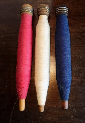 Vintage Wood Thread Spools Industrial Textile Bobbin Spindles & Thread Cover