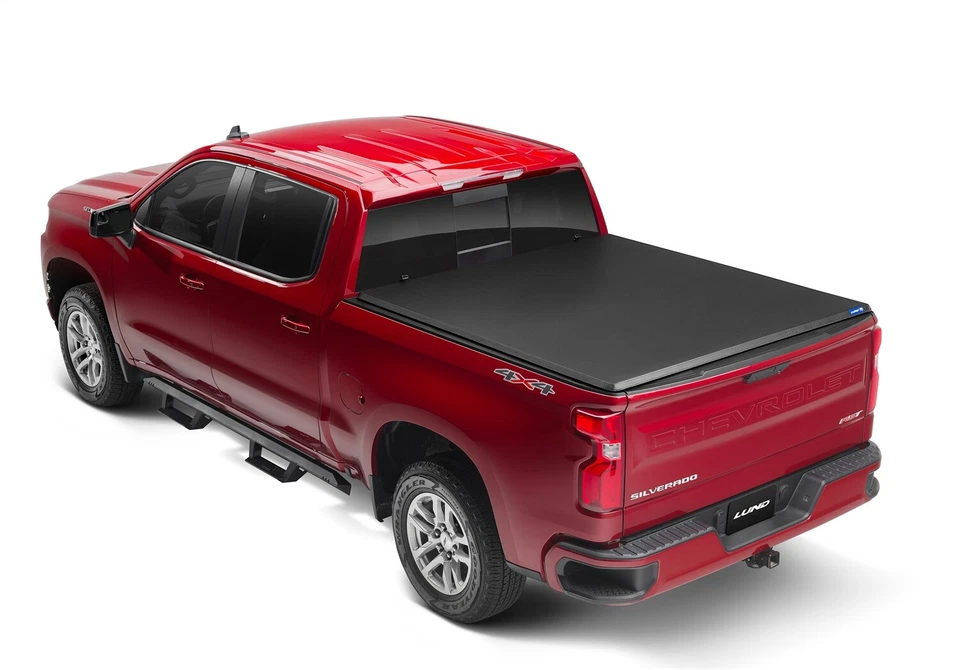 Lund 15-17 Chevy Silverado 3500 Fleetside (6.6ft. Bed) Hard Fold Tonneau Cover - Image 1 of 1