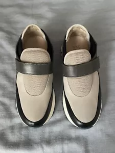 Women’s Naturalizer Taryn Gray Multi Colorblock Fashion Sneaker  Size 7W - Picture 1 of 9