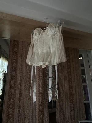 Top corsé bustier vintage blanco crema Foto 1 de 4