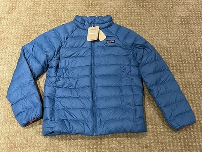NUEVO CON ETIQUETAS PATAGONIA Plumón Suéter Chaqueta Azul Ondulado 68625 Niños Grande 12 Unisex Precio de venta sugerido por el fabricante $139 Foto 1 de 4