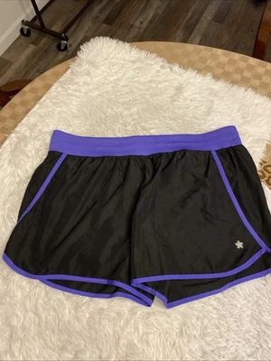 Women's Plus Tek Gear Mid Rise Black &  Purple Shorts sz 1 X - Pristine Con - Image 1 of 3