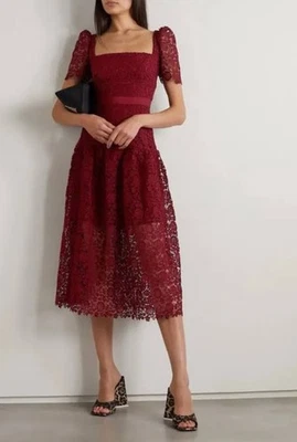 Vestido midi autorretrato borgoña guipur cordón encaje Foto 1 de 4