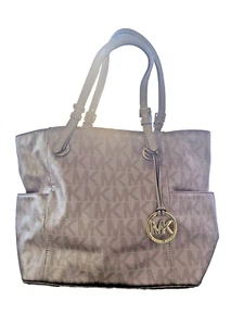 Michael Kors Jet Set Bolso de Hombro Metálico Dorado Cartera Firma Logotipo Dije - Imagen 1 de 21