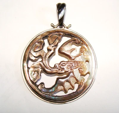 AJ BIG Plata Esterlina Tallado Abulón Murciélago y Nube Colgante Incrustado Fianza 3" x 2.25" Foto 1 de 4