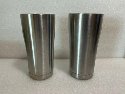(Juego de 2) Vasos TERVIS de acero inoxidable de 20 oz plateados (tapas NO incluidas) ~ Usados en excelente estado Foto 1 de 4