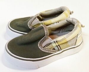 Boy's GYMBOREE size 4 slip on Canvas shoes 