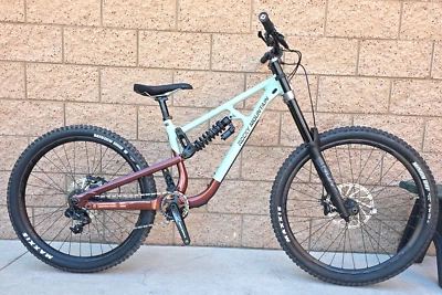 Rocky Mountain Slayer A30 Park ALLOY 29 Medium Mixed Wheels 29 front 27.5 rear - Image 1 of 4