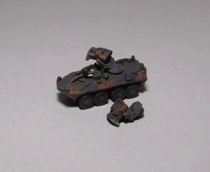 Vehículo blindado ligero camuflaje LAV-AT 1/144 EE. UU. - Imagen 1 de 2