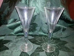 Juego de 2 ELEGANTES COPAS DE VINO DE POSTRE EXCELENTES 6" de Alto - Imagen 1 de 2