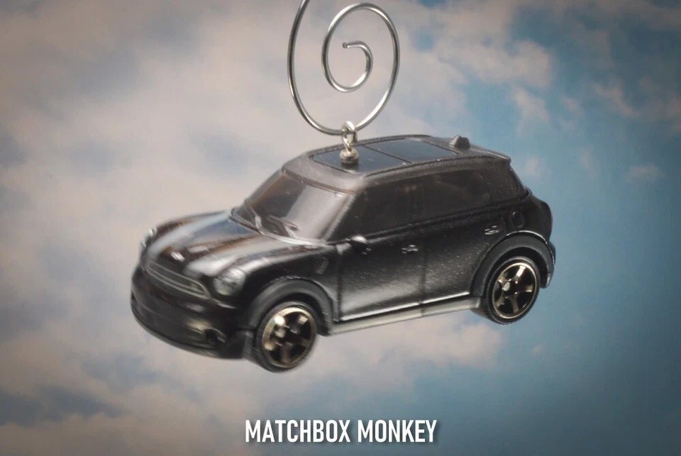 2011 Custom Hard Top Austin Mini Cooper S Countryman Christmas Ornament 1/64 BMW - Image 1 of 4