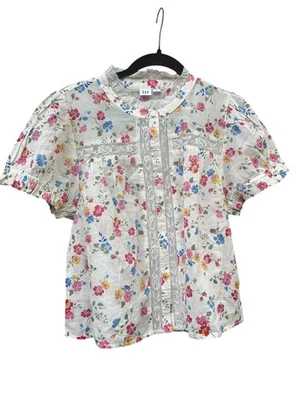 Top para mujer Gap con botones floral Ditsy con ribete de encaje mediano Foto 1 de 4