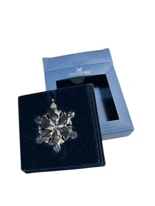 Neu im Karton 2016 Swarovski kleine Kristall Schneeflocke Ornament klein #5180211 - Bild 1 von 3
