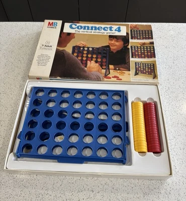 Vintage Connect Four Complete - Image 1 of 4