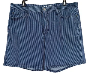 Lee Midrise Damenshorts normale Passform Größe 18M marineblau Eisenbahn Nadelstreifen Shorts - Bild 1 von 6
