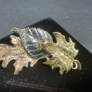 Vintage Avon Herbstblätter Brosche Anstecknadel Kupfer Gold Silber Töne Esche Eiche Ahornblätter - Bild 1 von 5