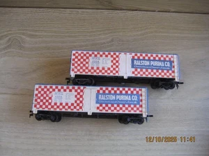 LIFELIKE Model Railways 2 RALSTON PURINA BOX WAGONS TYCO style couplings - Picture 1 of 2