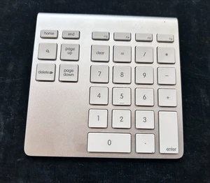 Belkin F8T067 Aluminum YourType Wireless Bluetooth Keypad Number Pad - Picture 1 of 3
