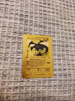 RARE Pokémon SHINING CHARIZARD Gold Foil CARD Perfect  - Image 1 of 2