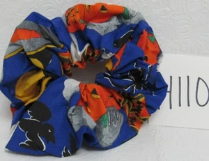 Scrunchie Halloween hecho a mano - Imagen 1 de 4