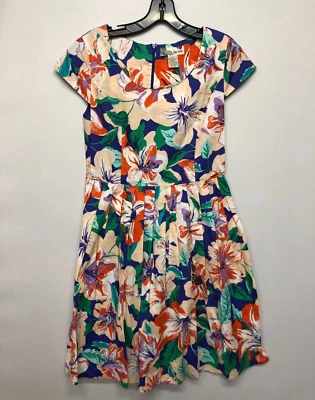 Vestido floral feminino Flying Tomato manga curta tamanho médio B234 -24 - Imagem 1 de 4