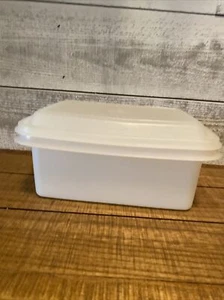 Vintage Tupperware #1254-18 Freezer Keeper Ice Cream Container with Lid #1255-16 - Picture 1 of 2