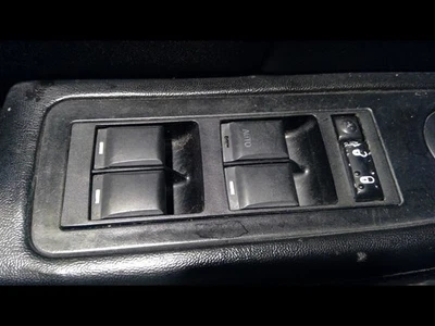 Interruptor de puerta delantera del conductor estilo clásico para conductores 11-17 COMPASS 93485 Foto 1 de 4