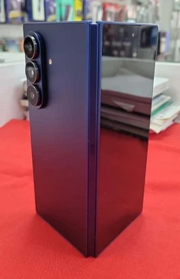 Samsung Galaxy Z Fold 7-16GB RAM- 1 TB-Blue Shadow-UNlocked-UK Model (Excellent) - Image 1 of 4