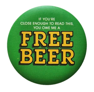 Hallmark KNOPF ANSTECKNADEL St Patrick Vintage GRATIS BIER wenn nah genug zum Lesen 1983 - Bild 1 von 2