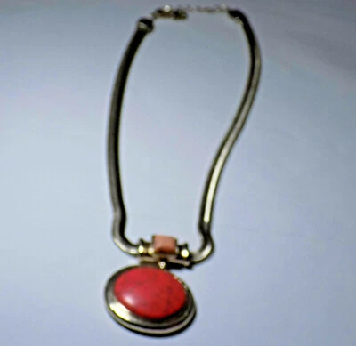 Beautiful Designer M  Stamped Red pendamt Vintage Necklace 18- 20" (151) Foto 1 de 4